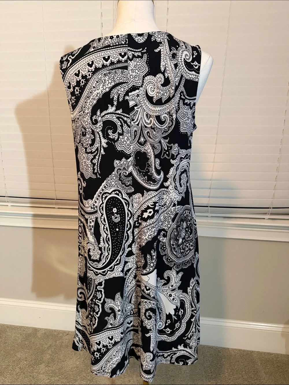 MSK Black & White Paisley Midi Dress with Ring-Detail - Picture 3 of 3